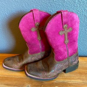 Girls gently used Ariat boots size 12